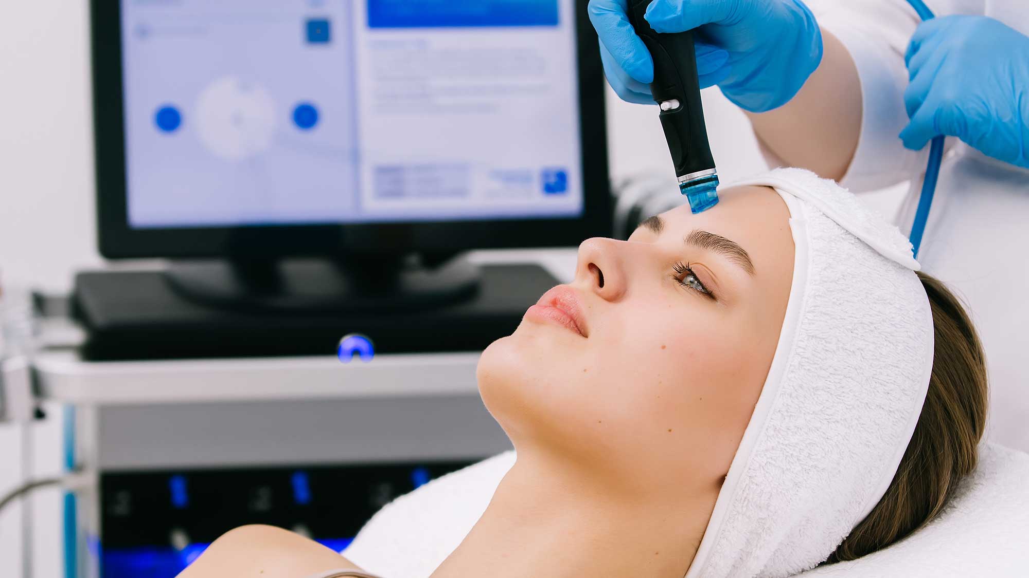 applicaton-soin-hydrafacial-syndeo-strasbourg-clinique-rivoli-massena